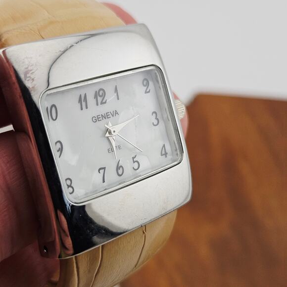 Geneva Elite Women's Cuff Style Bracelet Watch Silver Beige Embossed Old Money - Picture 3 of 6